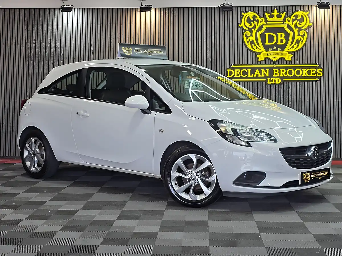 Used 2015 Vauxhall Corsa Excite White - Front View