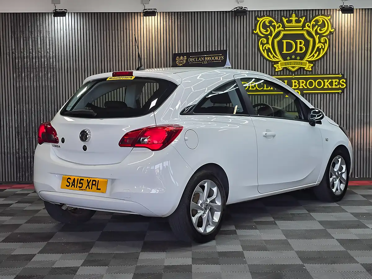 Used 2015 Vauxhall Corsa Excite White - Interior and Exterior details 3