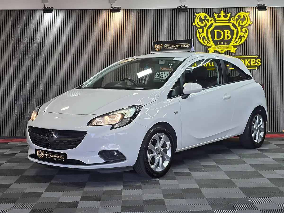 Used 2015 Vauxhall Corsa Excite White - Interior and Exterior details 7