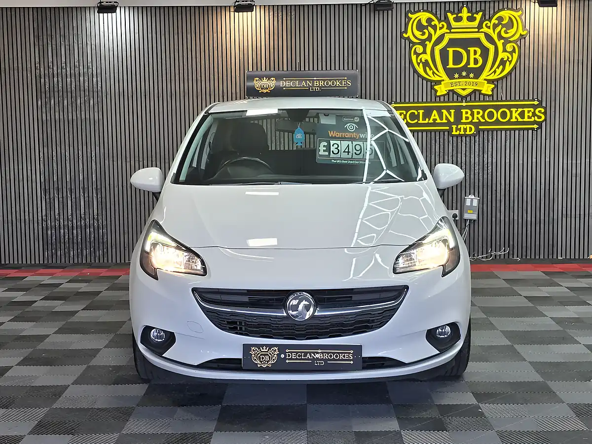 Used 2015 Vauxhall Corsa Excite White - Interior and Exterior details 8