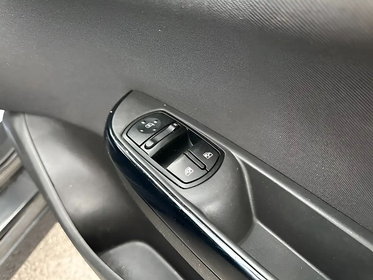 Used 2015 Vauxhall Corsa Limited Edition Black - Interior and Exterior details 12