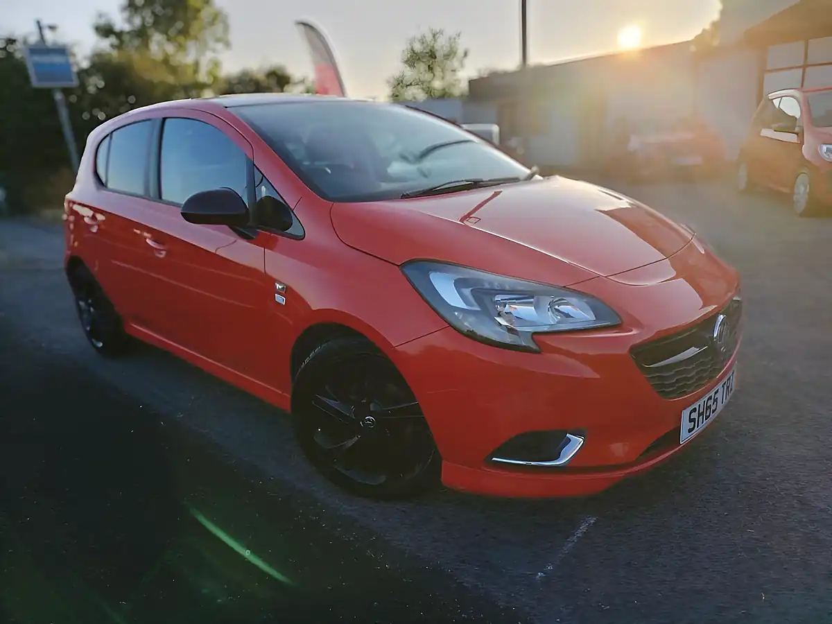 Used 2015 Vauxhall Corsa Limited Edition Red - Front View