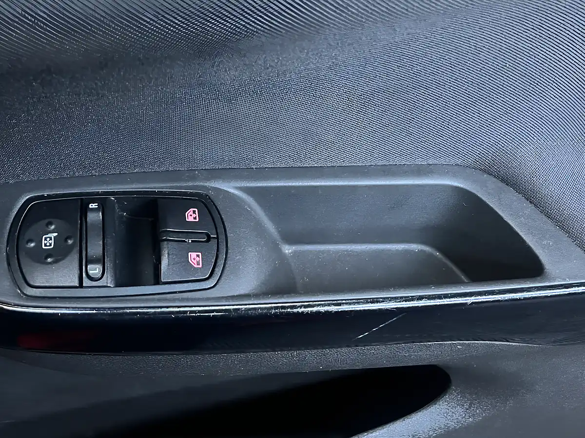 Used 2015 Vauxhall Corsa Limited Edition Red - Interior and Exterior details 19