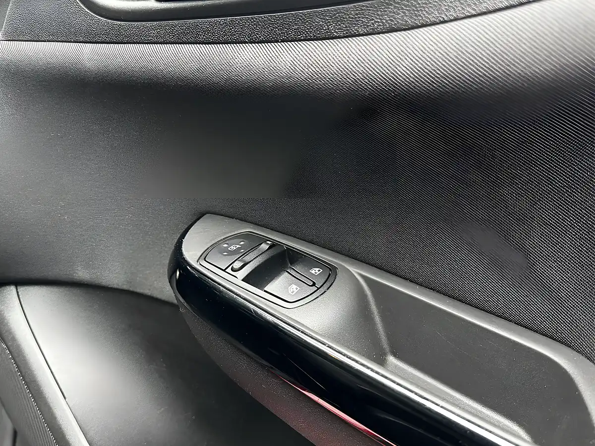 Used 2015 Vauxhall Corsa Limited Edition Red - Interior and Exterior details 14