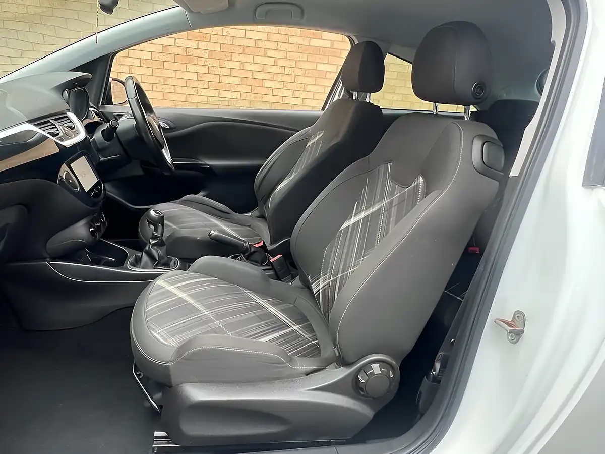 Used 2015 Vauxhall Corsa Limited Edition White - Interior and Exterior details 10