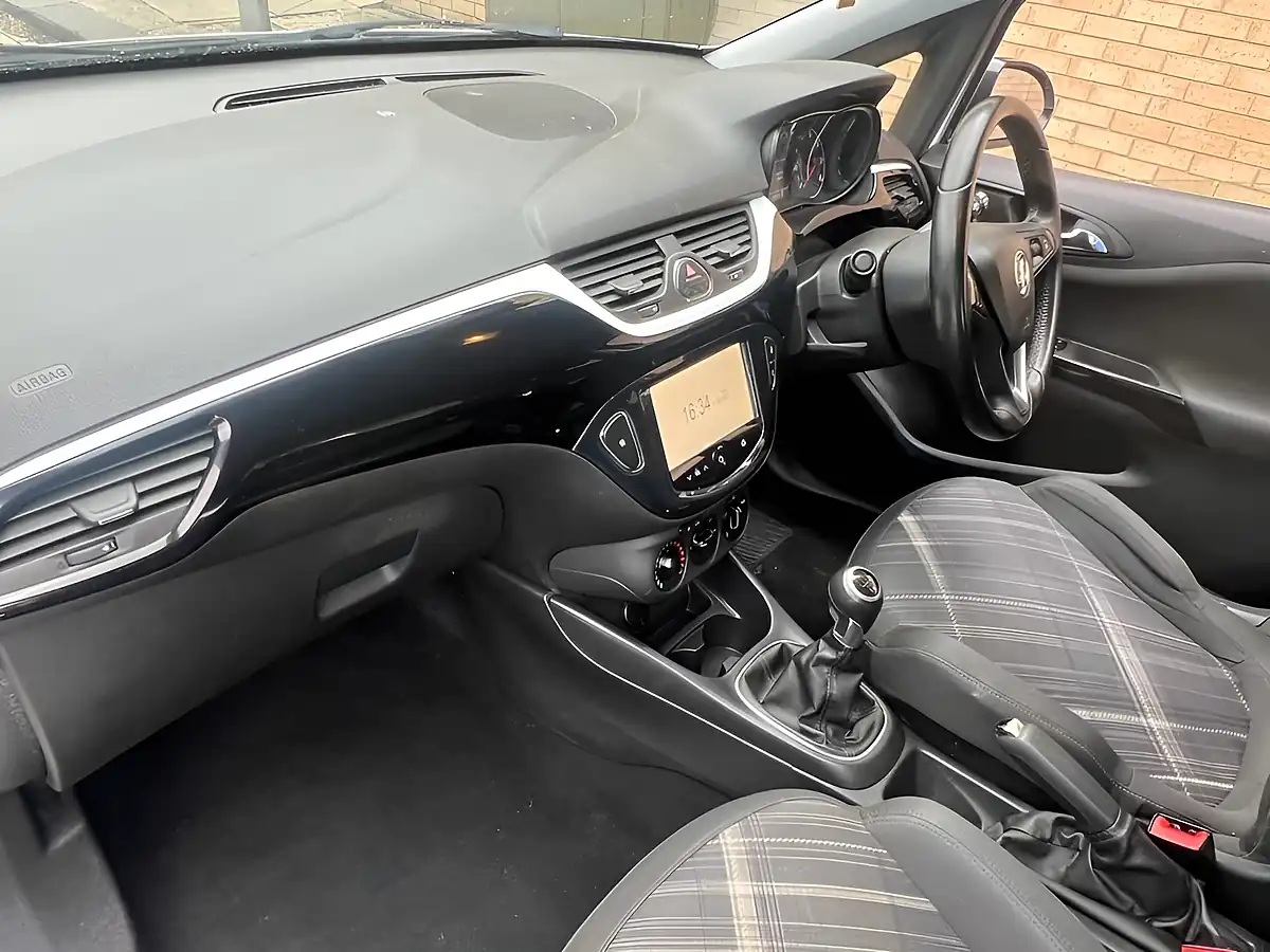 Used 2015 Vauxhall Corsa Limited Edition White - Interior and Exterior details 13