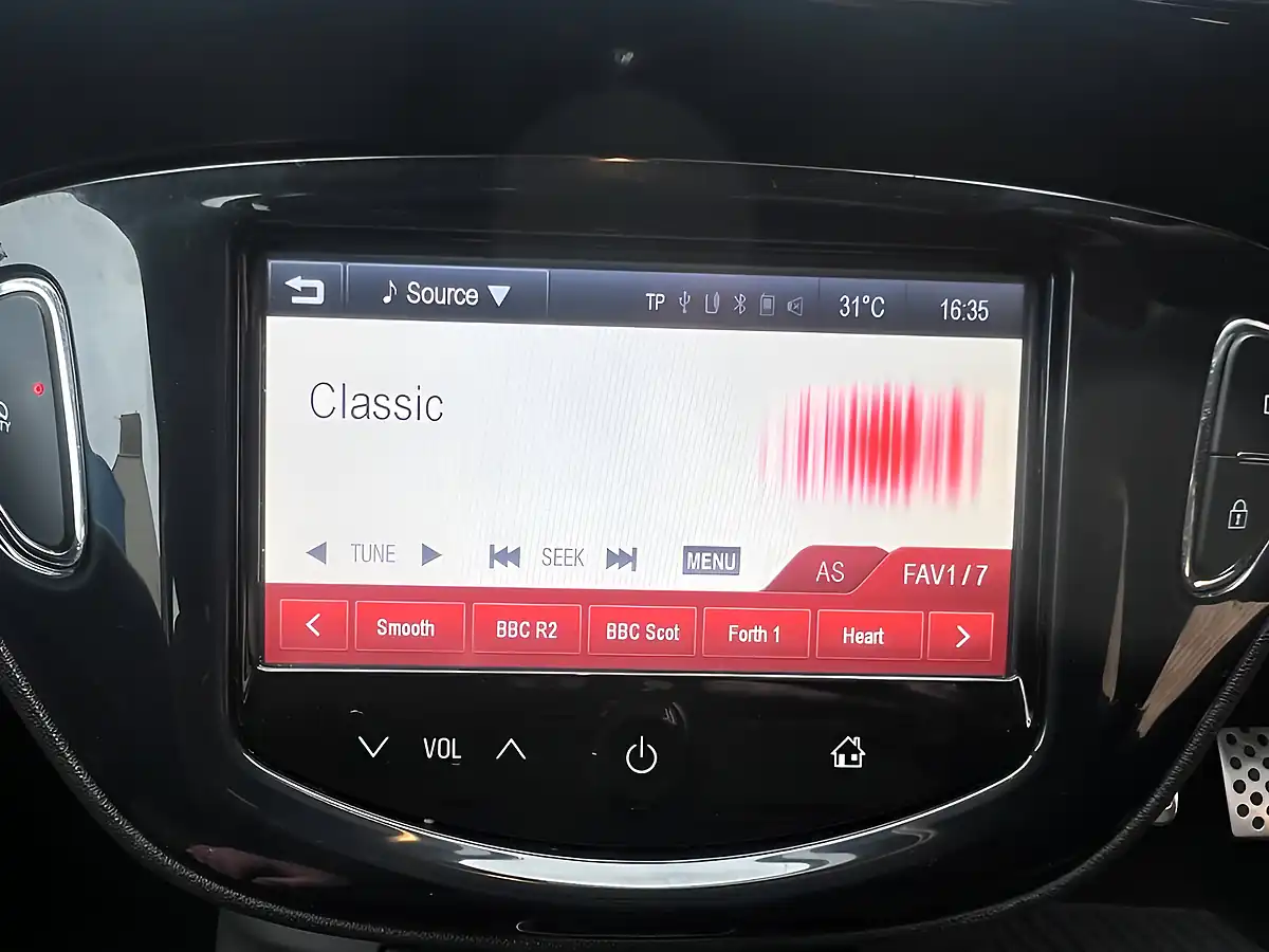 Used 2015 Vauxhall Corsa Limited Edition White - Interior and Exterior details 17