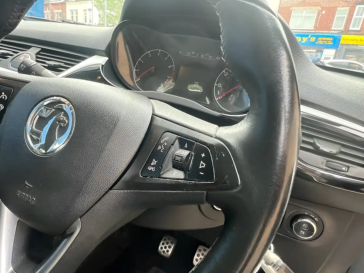 Used 2015 Vauxhall Corsa Limited Edition White - Interior and Exterior details 18
