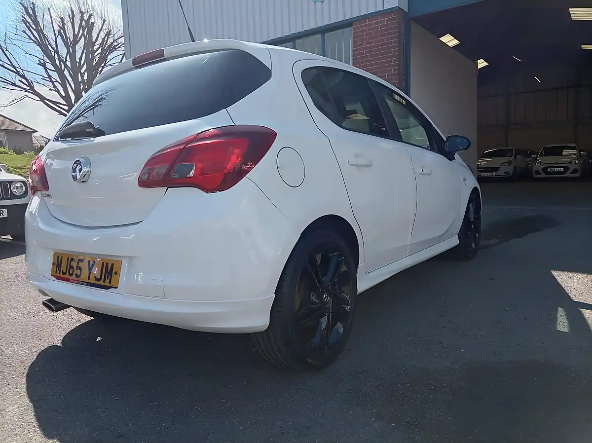 Used 2015 Vauxhall Corsa Limited Edition White - Interior and Exterior details 9