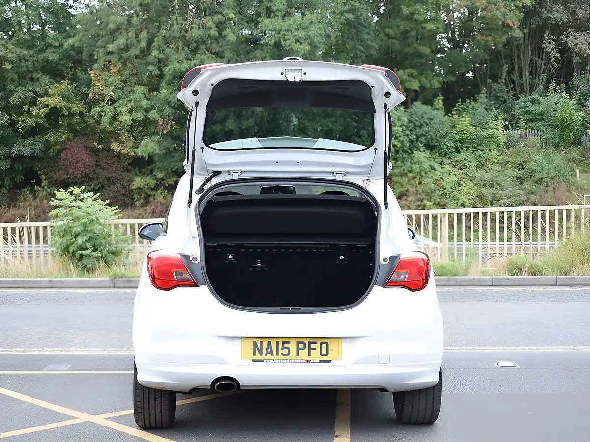 Used 2015 Vauxhall Corsa Limited Edition White - Interior and Exterior details 7