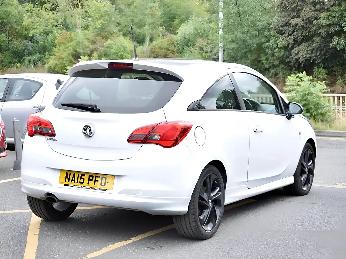 Used 2015 Vauxhall Corsa Limited Edition White - Interior and Exterior details 9