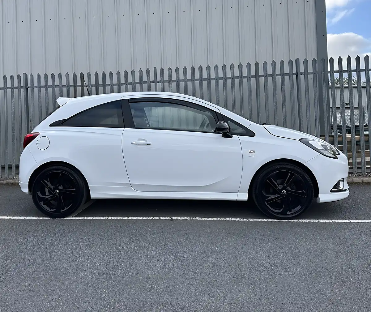 Used 2015 Vauxhall Corsa Limited Edition White - Interior and Exterior details 7