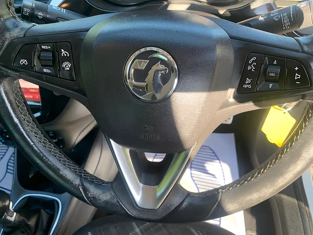 Used 2015 Vauxhall Corsa Limited Edition White - Interior and Exterior details 17