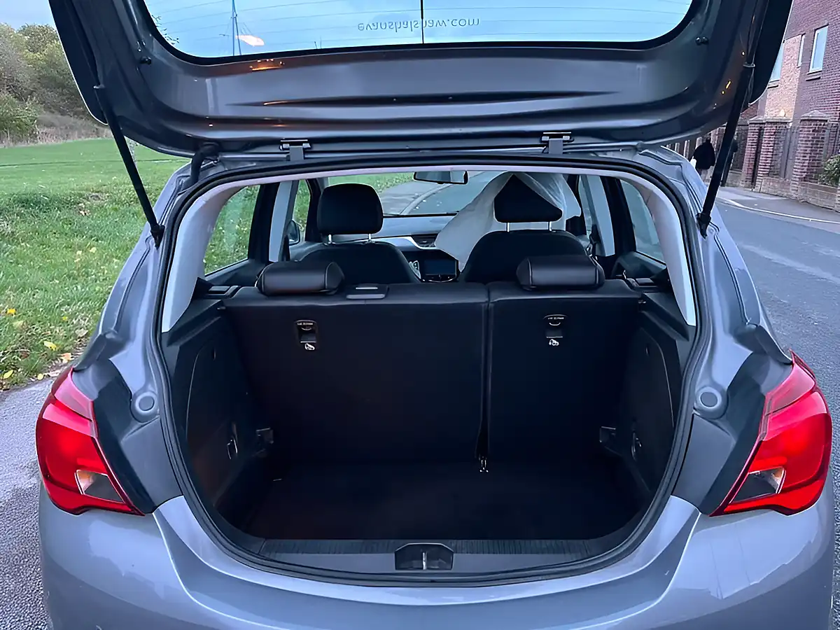 Used 2015 Vauxhall Corsa Se Asteroid Grey - Interior and Exterior details 11