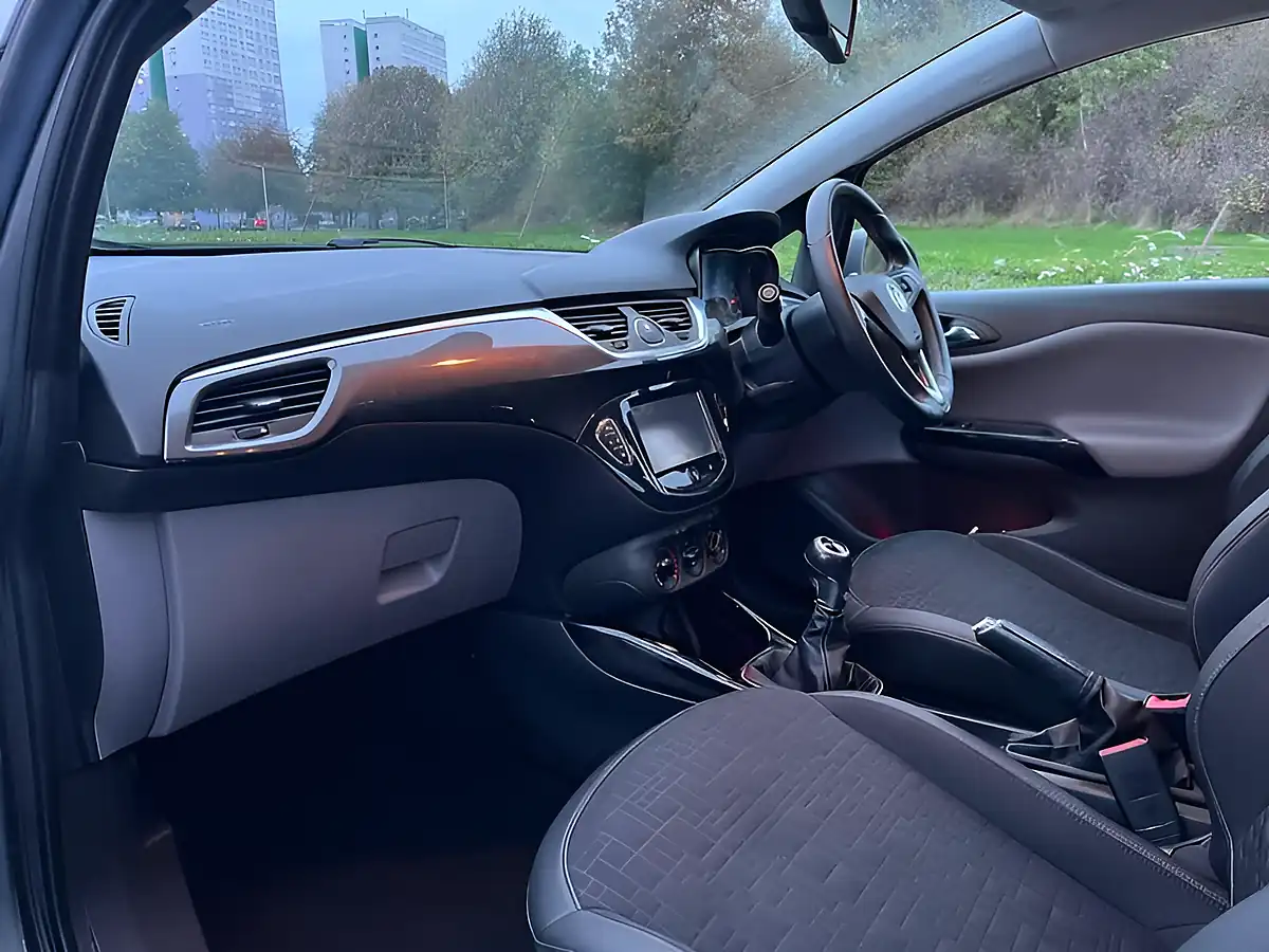 Used 2015 Vauxhall Corsa Se Asteroid Grey - Interior and Exterior details 8