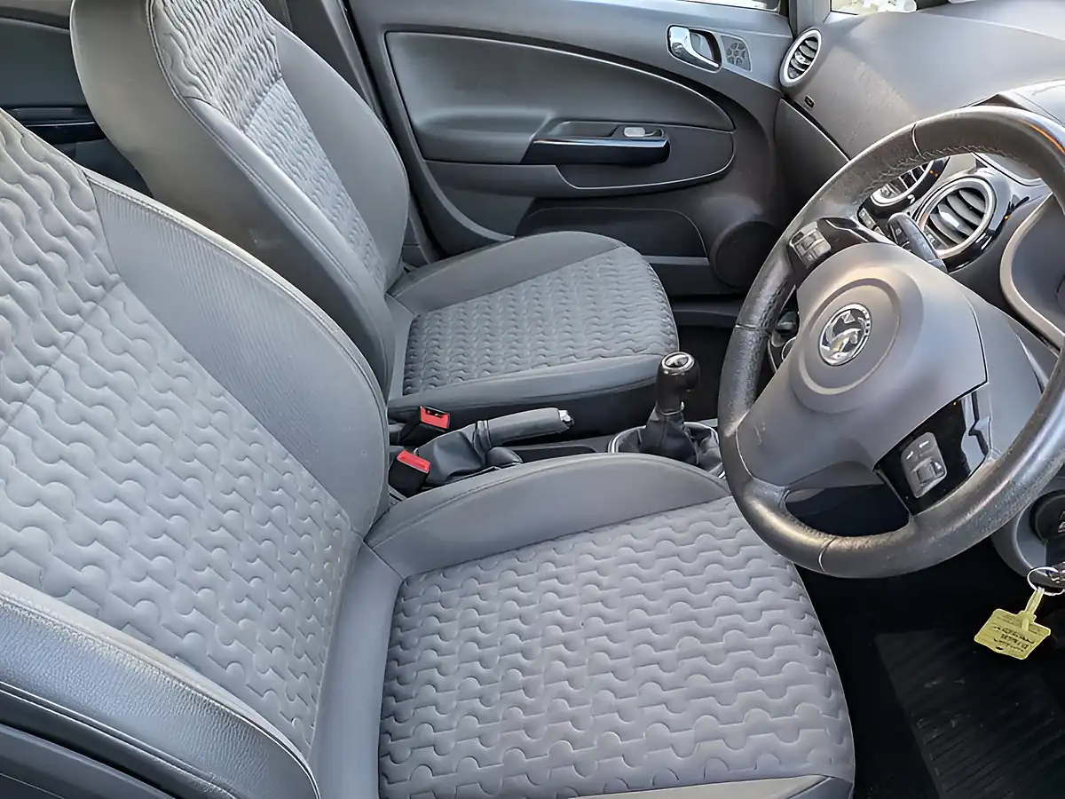 Used 2015 Vauxhall Corsa Se Black - Interior and Exterior details 9