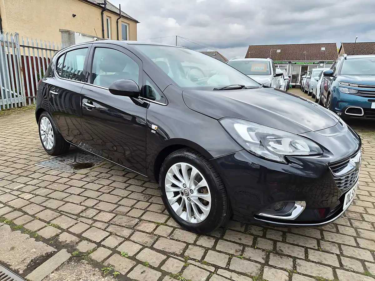 Used 2015 Vauxhall Corsa Se Black - Front View