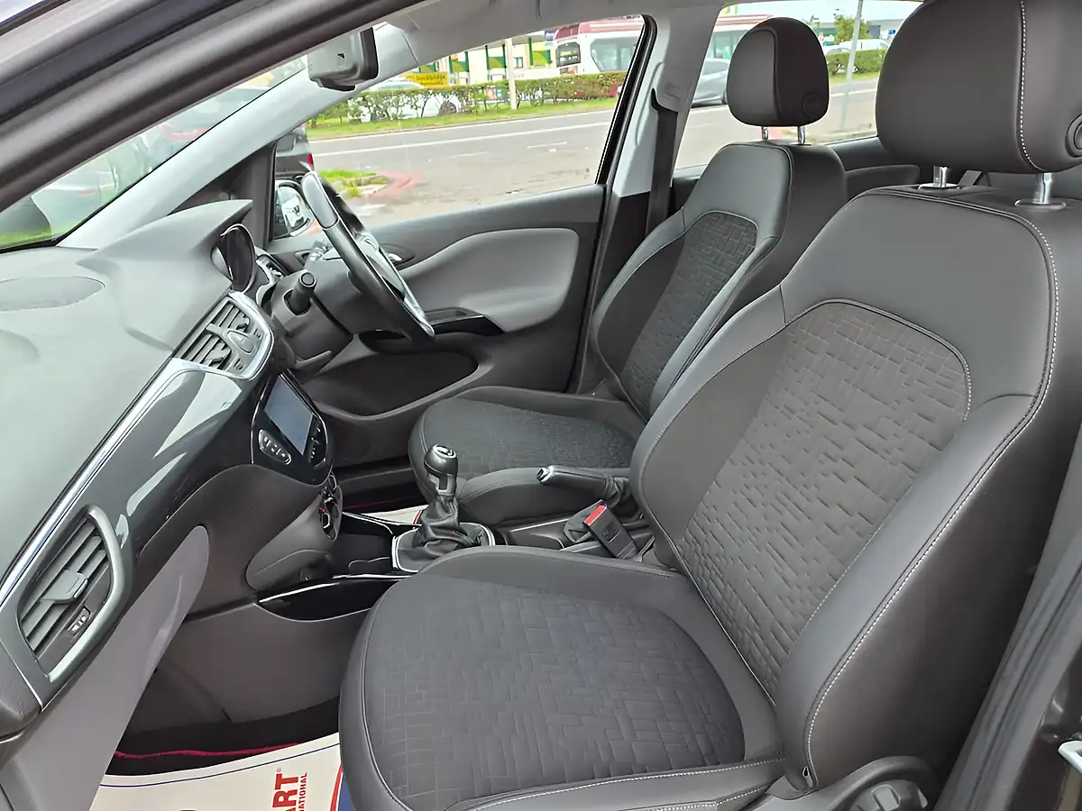 Used 2015 Vauxhall Corsa Se Black - Interior and Exterior details 12