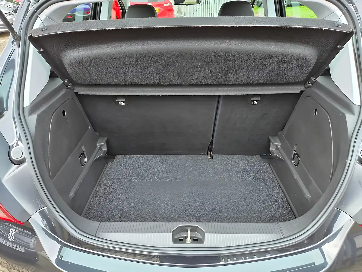 Used 2015 Vauxhall Corsa Se Black - Interior and Exterior details 13