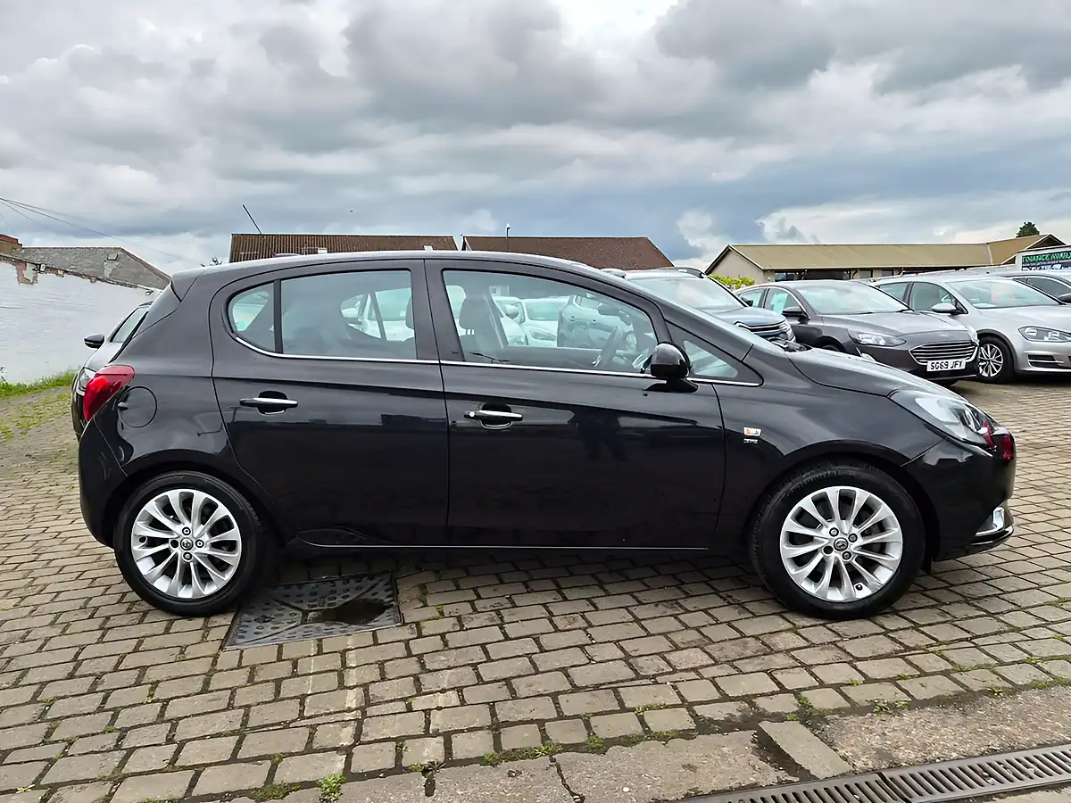 Used 2015 Vauxhall Corsa Se Black - Interior and Exterior details 20