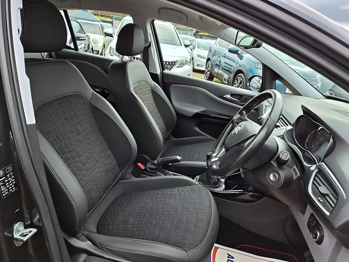 Used 2015 Vauxhall Corsa Se Black - Interior and Exterior details 7