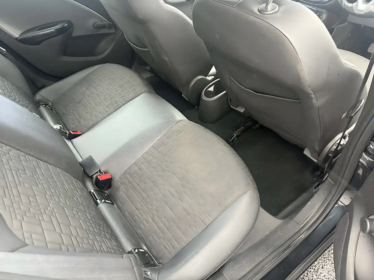 Used 2015 Vauxhall Corsa Se Black - Interior and Exterior details 13