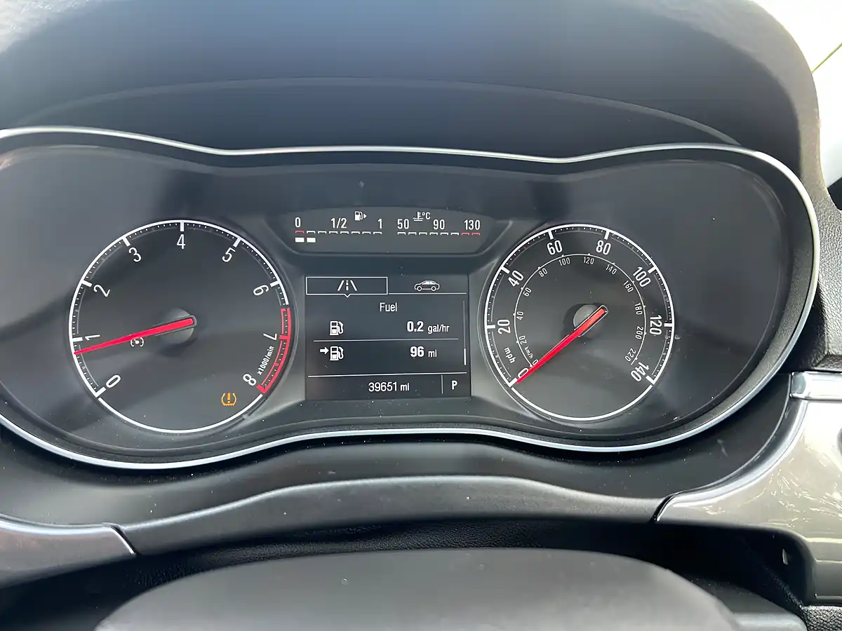 Used 2015 Vauxhall Corsa Se Blue - Interior and Exterior details 11