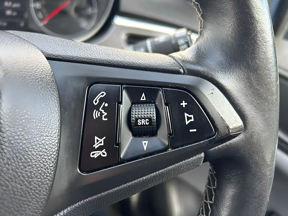 Used 2015 Vauxhall Corsa Se Blue - Interior and Exterior details 12