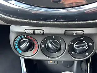 Used 2015 Vauxhall Corsa Se Blue - Interior and Exterior details 9