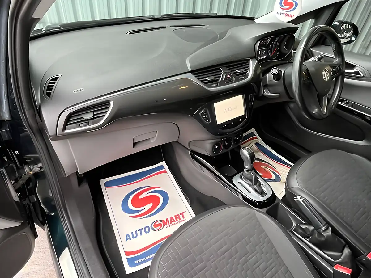 Used 2015 Vauxhall Corsa Se Green - Interior and Exterior details 14