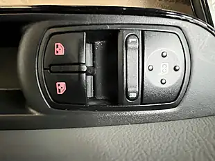 Used 2015 Vauxhall Corsa Se Green - Interior and Exterior details 17