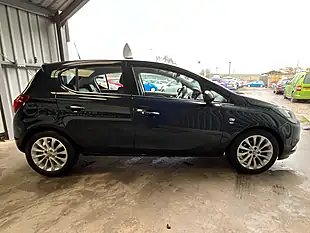 Used 2015 Vauxhall Corsa Se Green - Interior and Exterior details 8