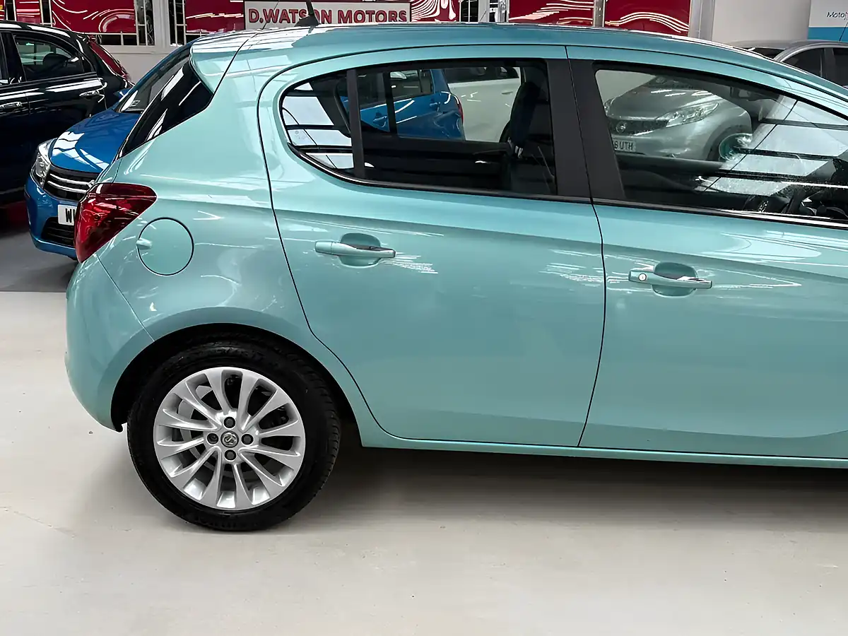 Used 2015 Vauxhall Corsa Se Green - Interior and Exterior details 10
