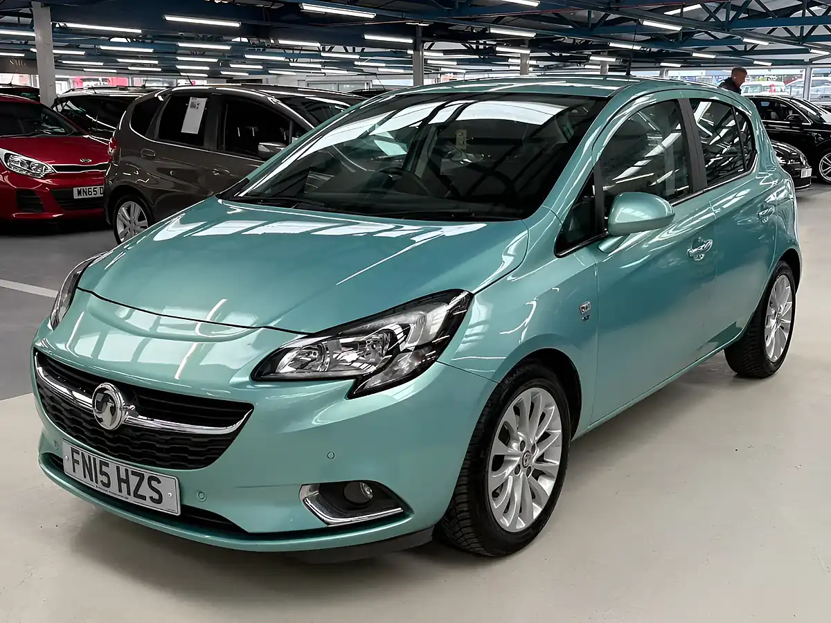 Used 2015 Vauxhall Corsa Se Green - Interior and Exterior details 5