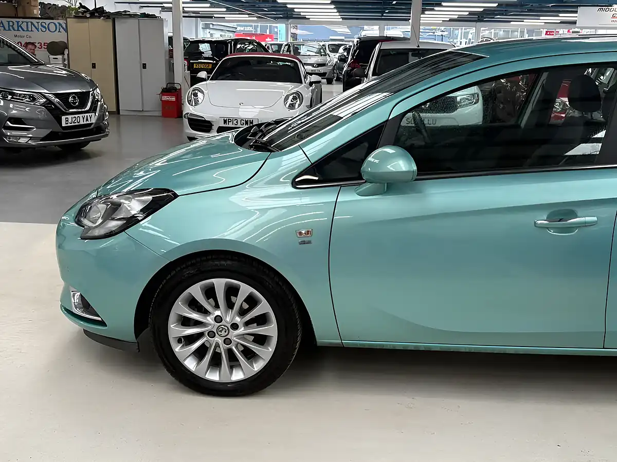 Used 2015 Vauxhall Corsa Se Green - Interior and Exterior details 7