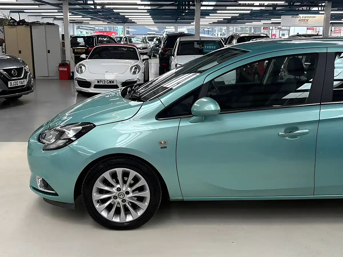 Used 2015 Vauxhall Corsa Se Green - Interior and Exterior details 8