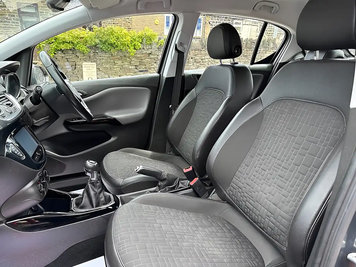 Used 2015 Vauxhall Corsa Se Grey - Interior and Exterior details 16