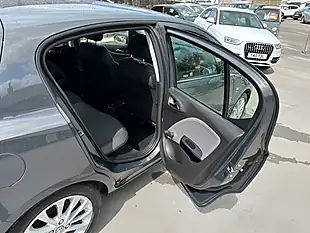 Used 2015 Vauxhall Corsa Se Grey - Interior and Exterior details 18