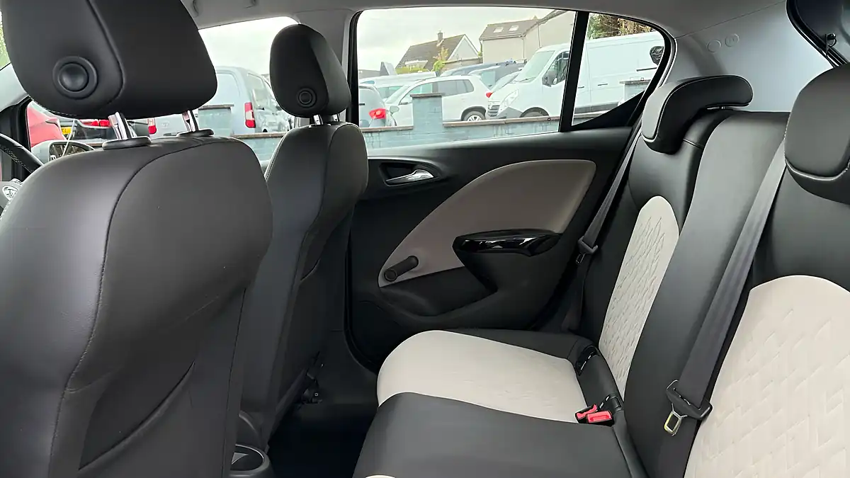 Used 2015 Vauxhall Corsa Se Grey - Interior and Exterior details 13