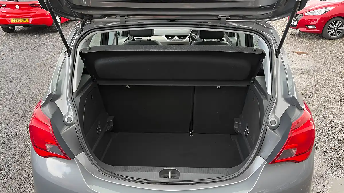 Used 2015 Vauxhall Corsa Se Grey - Interior and Exterior details 15