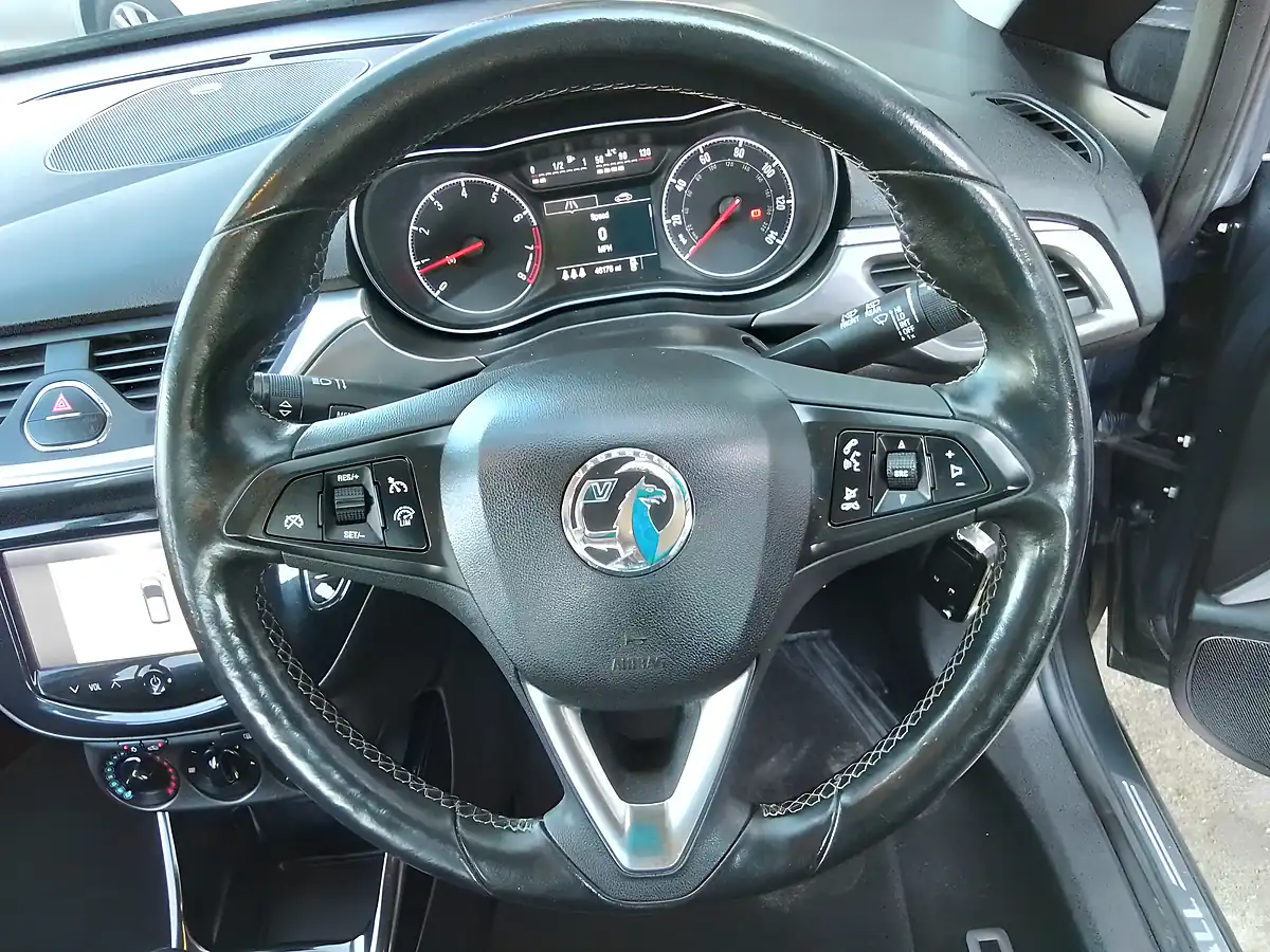 Used 2015 Vauxhall Corsa Se Grey - Interior and Exterior details 14