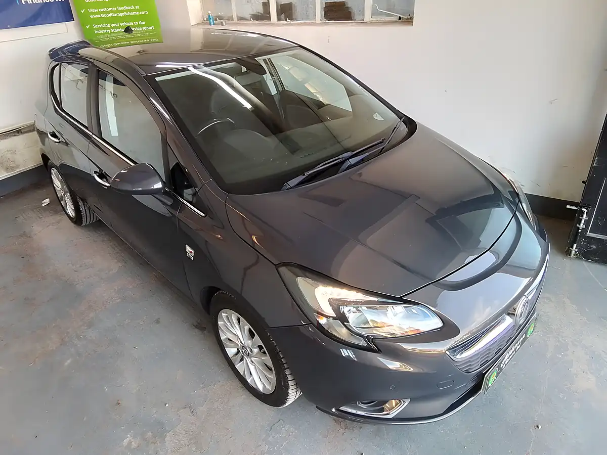 Used 2015 Vauxhall Corsa Se Grey - Interior and Exterior details 4