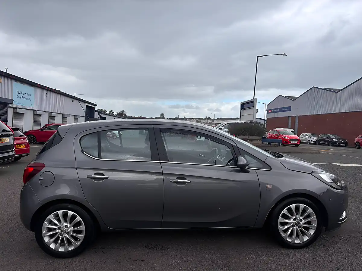 Used 2015 Vauxhall Corsa Se Grey - Interior and Exterior details 11