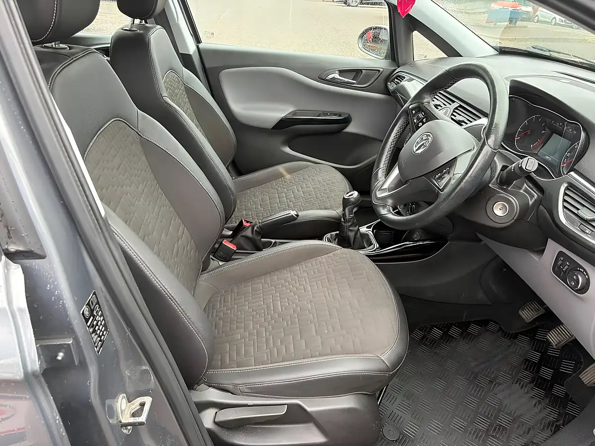 Used 2015 Vauxhall Corsa Se Grey - Interior and Exterior details 11