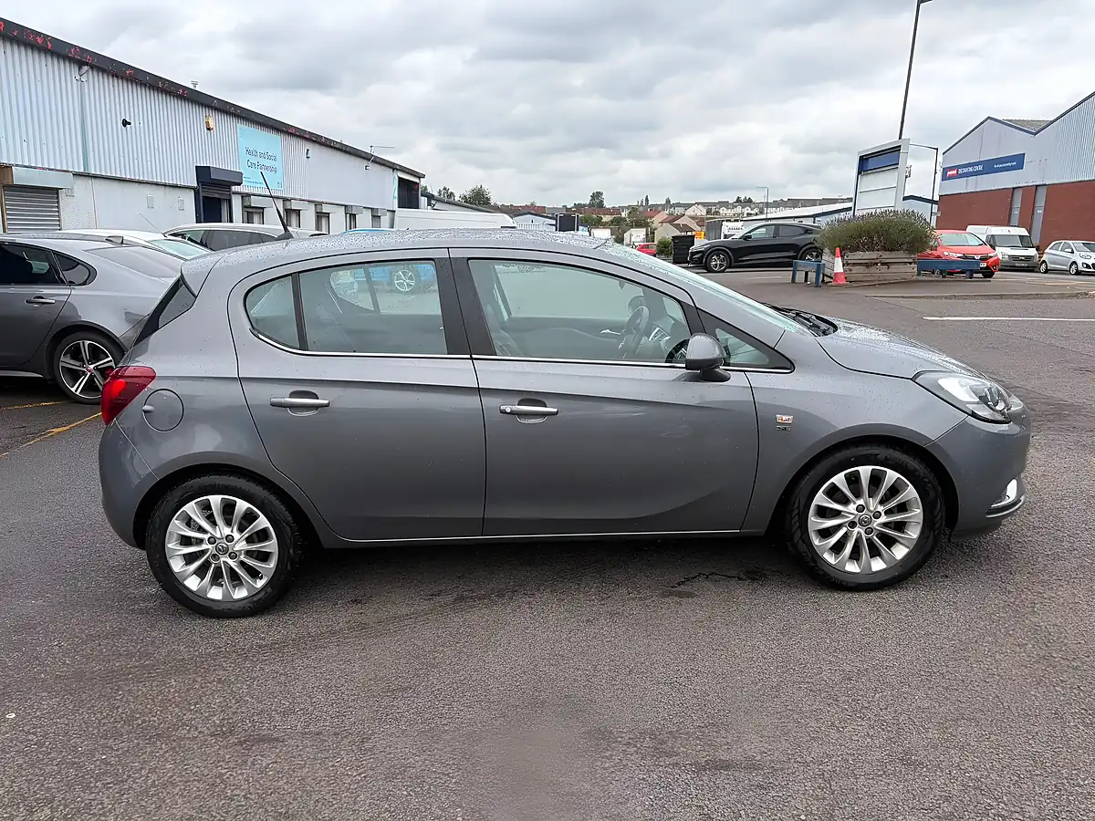 Used 2015 Vauxhall Corsa Se Grey - Interior and Exterior details 5