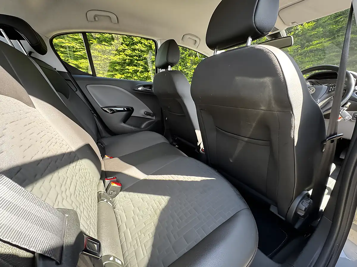 Used 2015 Vauxhall Corsa Se Grey - Interior and Exterior details 16
