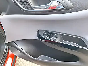 Used 2015 Vauxhall Corsa Se Red - Interior and Exterior details 10