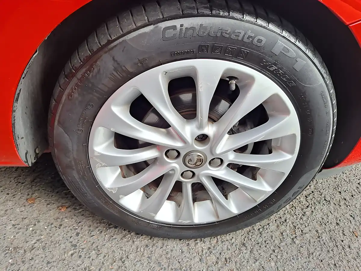 Used 2015 Vauxhall Corsa Se Red - Interior and Exterior details 11
