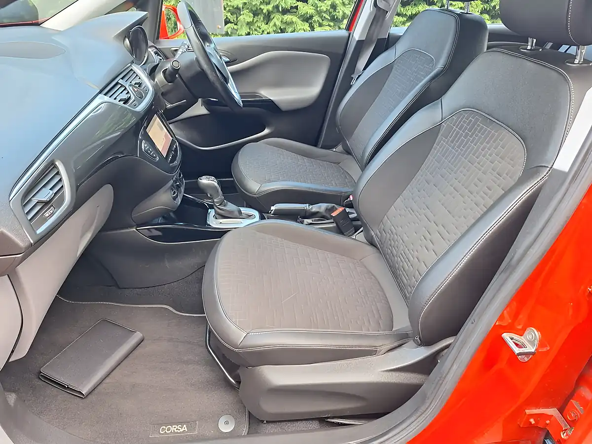 Used 2015 Vauxhall Corsa Se Red - Interior and Exterior details 14