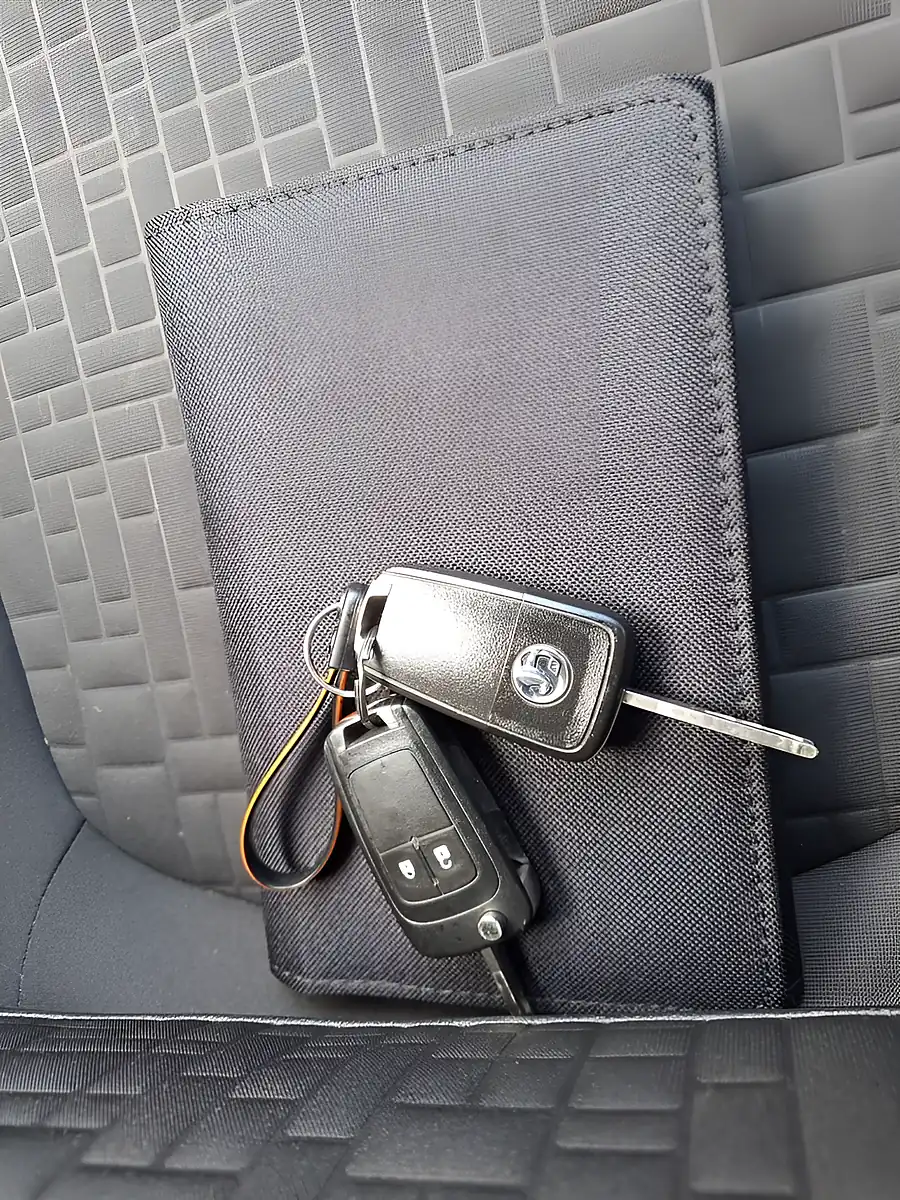 Used 2015 Vauxhall Corsa Se Red - Interior and Exterior details 18